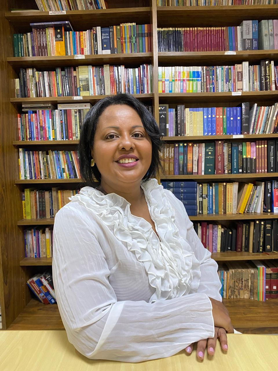 Lígia Flauzino — Escritora e Analista Comportamental